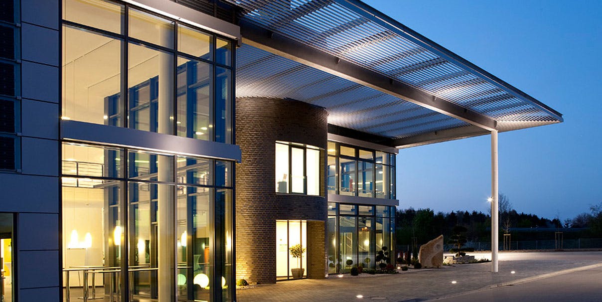 Produktionsstätte mit Bürogebäude