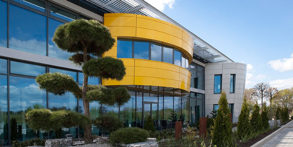 Produktionsstätte mit Bürogebäude